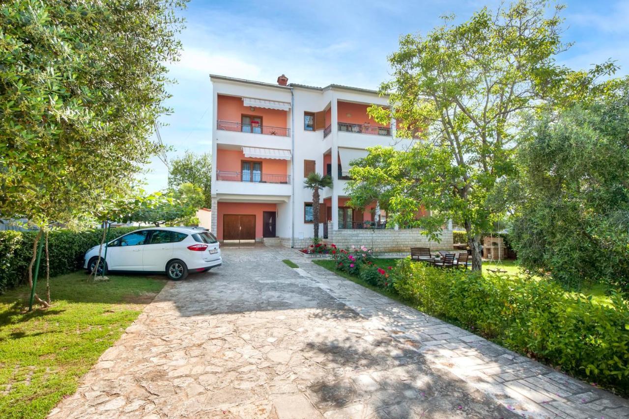 Apartments Adria Rovinj Exterior photo