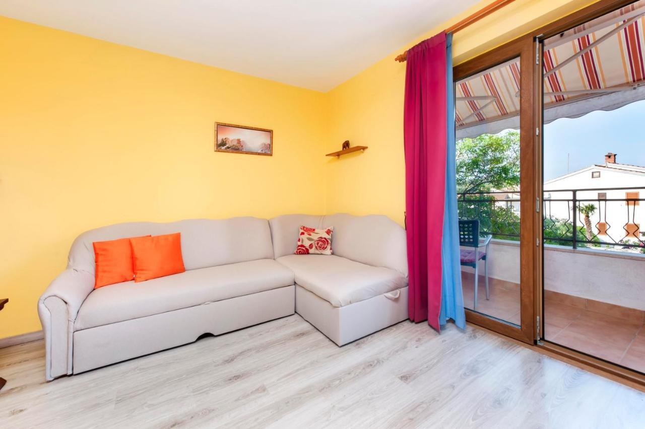 Apartments Adria Rovinj Exterior photo