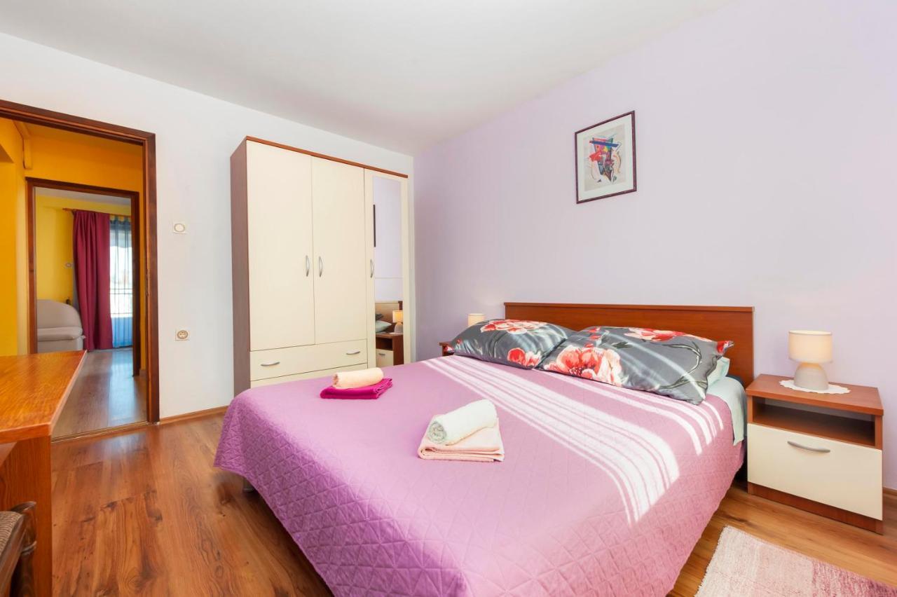 Apartments Adria Rovinj Exterior photo